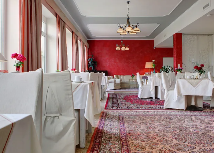 Hotel Rhein-residenz 3*